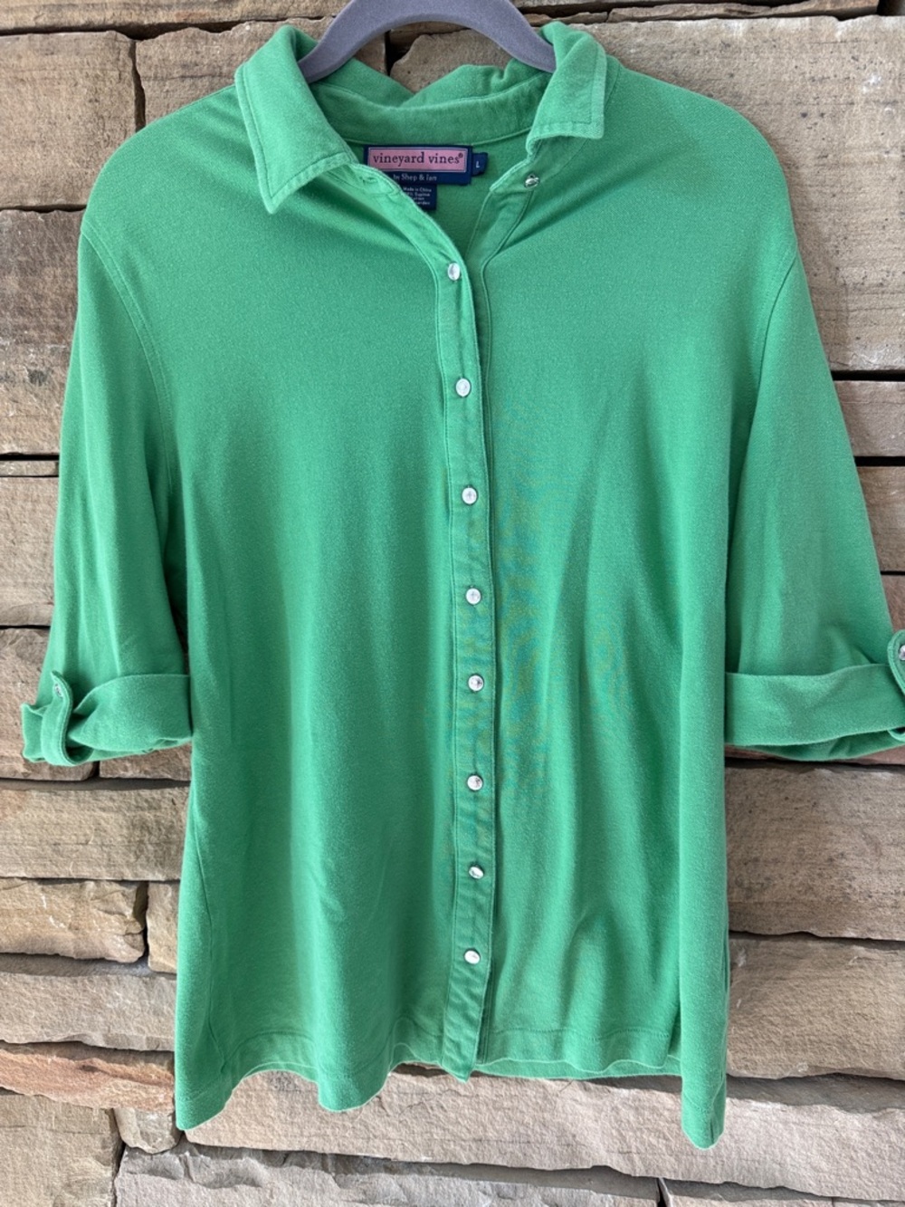Vineyard Vines Grass Green Button-Down Roll-Sleeve Shirt w/ Silver Metal Buttons